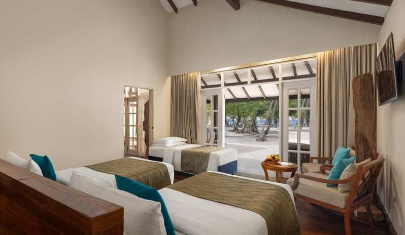 DELUXE FAMILY BEACH VILLA 118-119-2